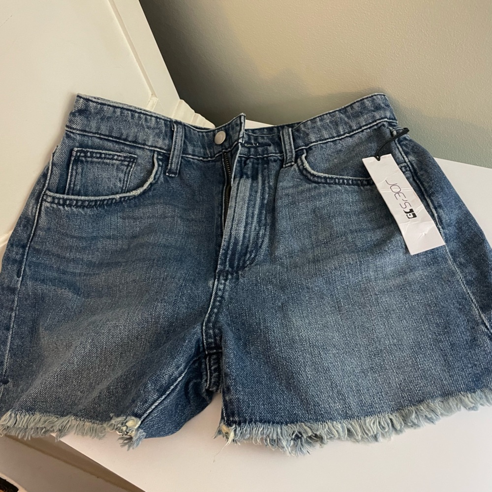 NWT joes jeans Kinsley high rise 4” shorts sz:28